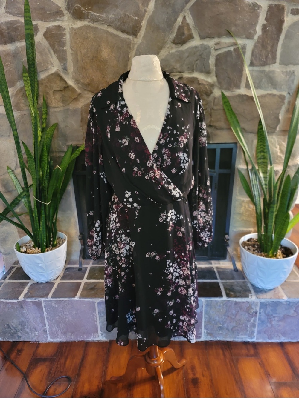 DKNY Black Floral Faux Wrap Dress Sz 16 Long Sleeve V-Neck Midi Tie Waist